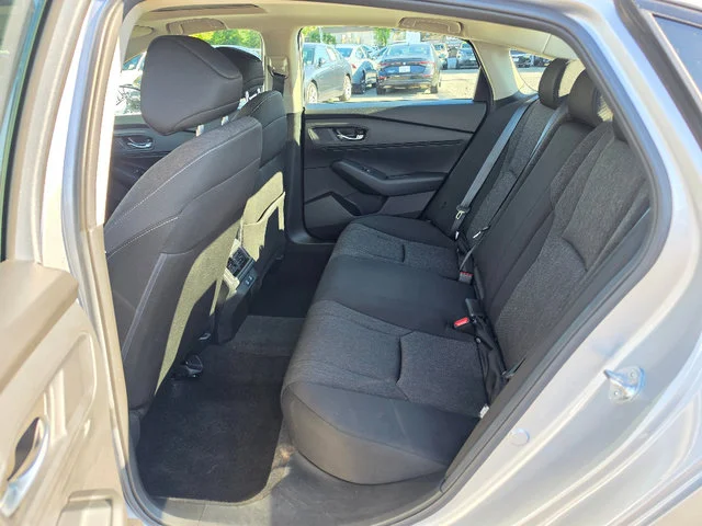 2025 Honda Accord SE - Photo 23