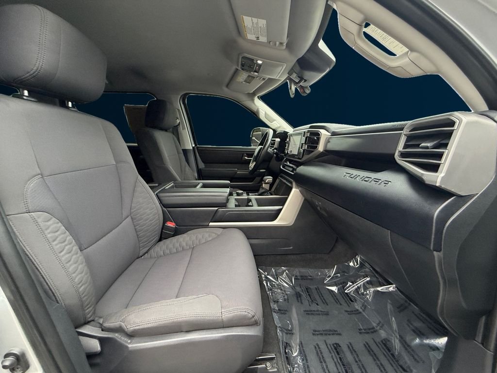Used 2022 Silver Toyota SR5 image 17