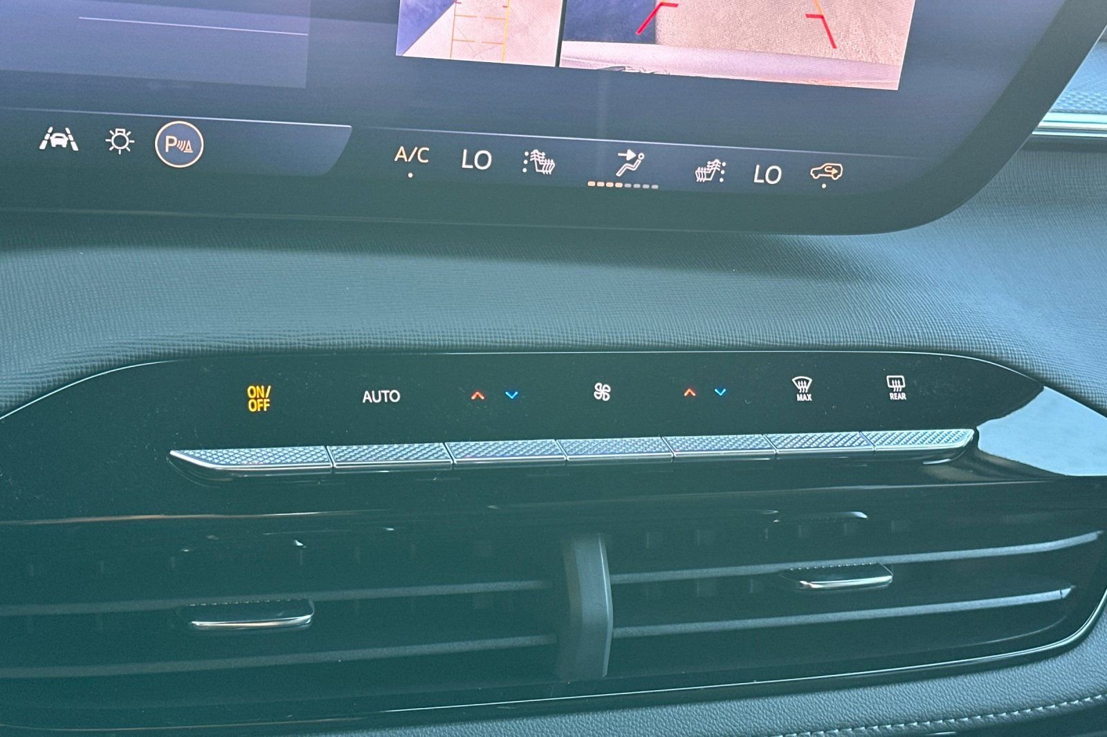 2026 Buick Enclave Sport Touring - Photo 19