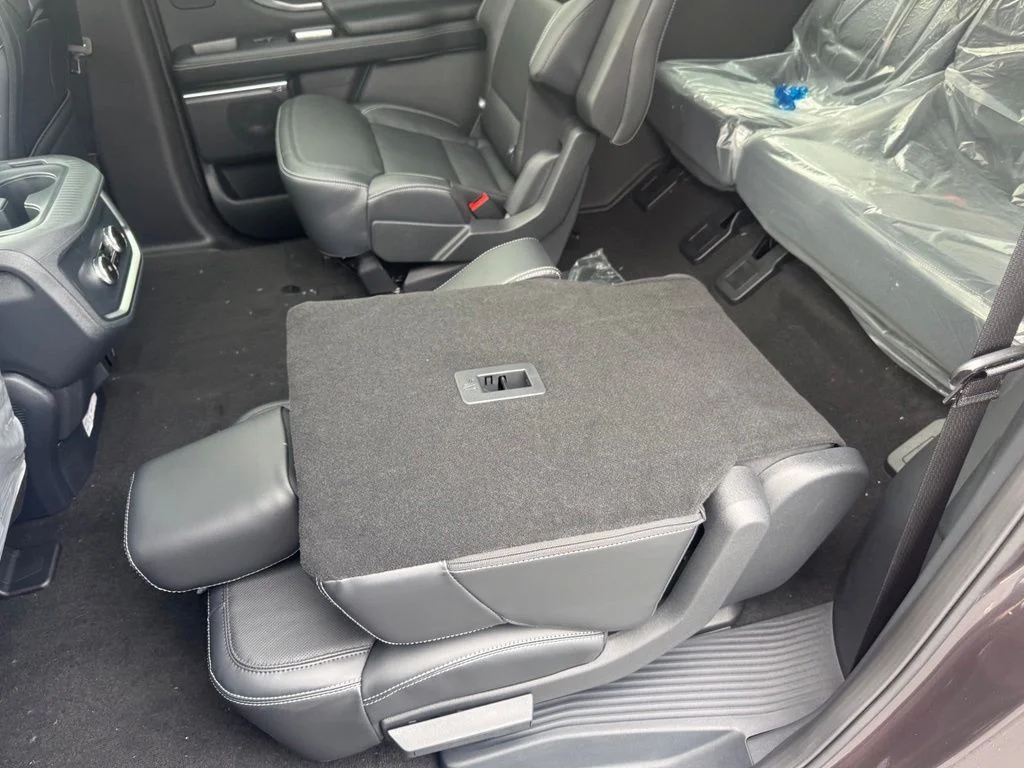 New 2027 Dark Matter Gray Metallic Ford MAX Platinum image 37