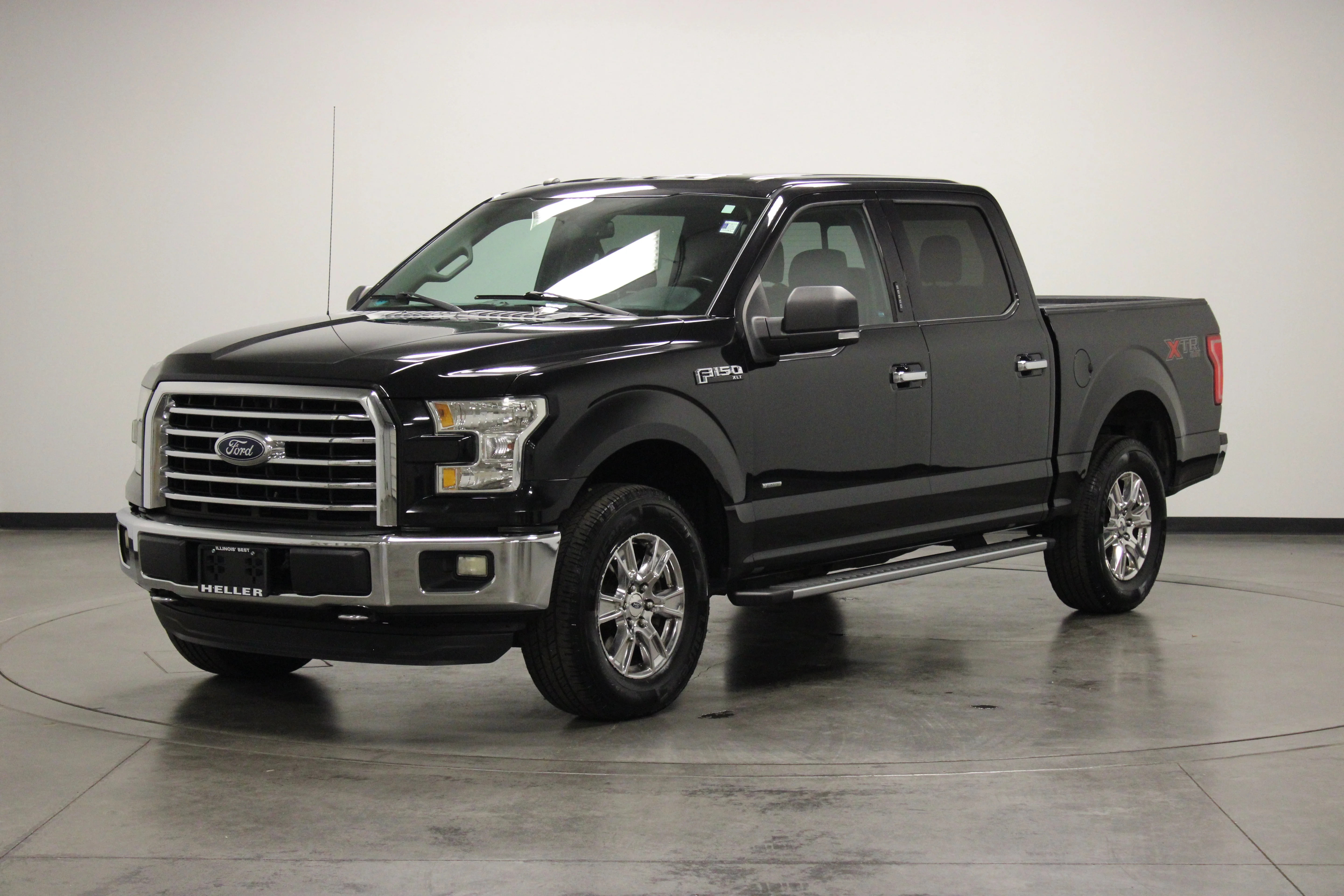 Used 2016  Ford XLT image 4