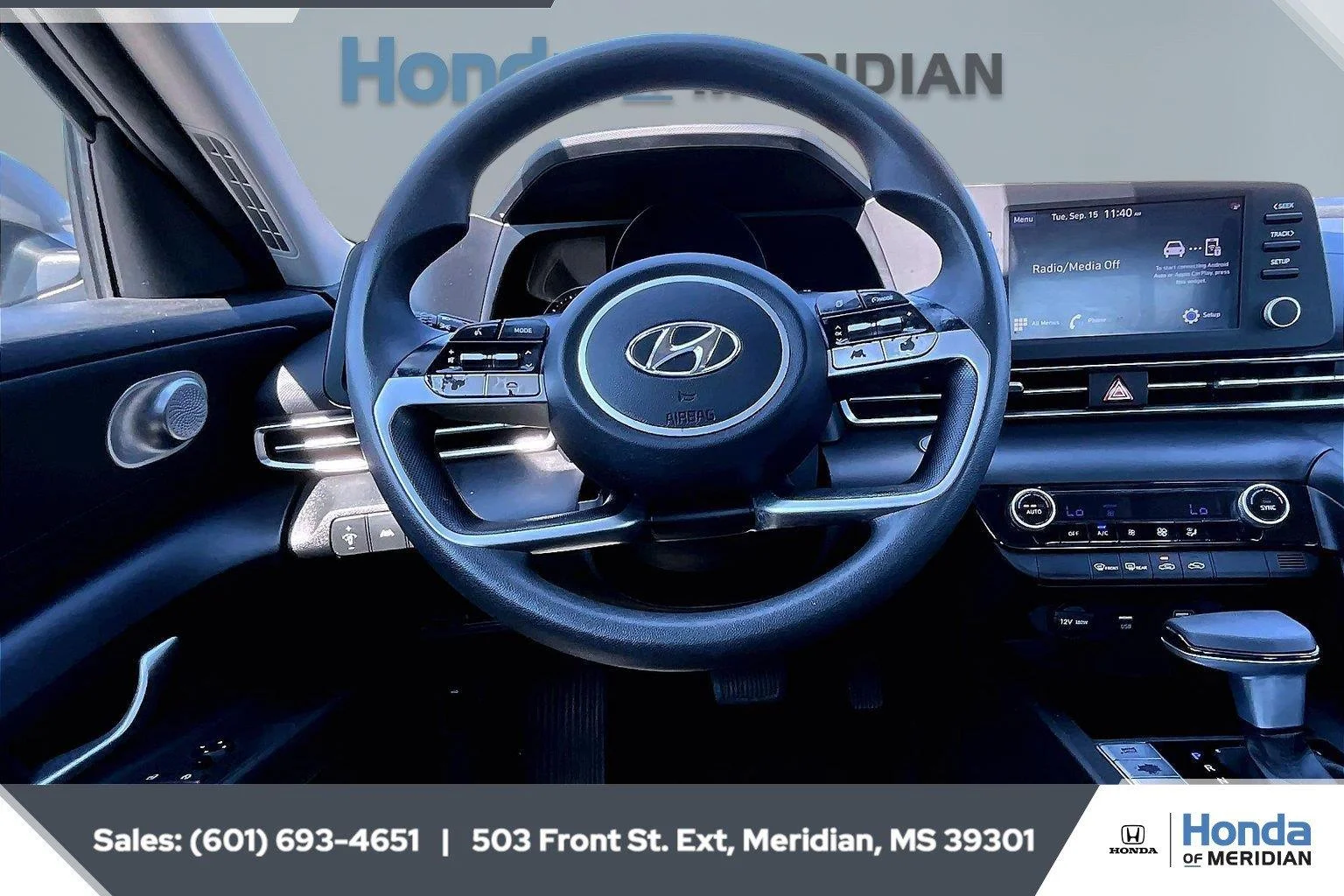 Used 2022 Fluid Metal Hyundai SEL image 5
