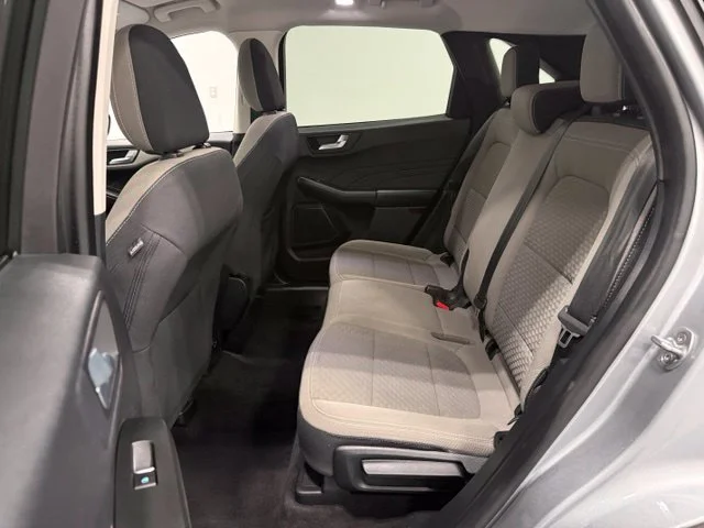 Used 2021 Silver Ford SE image 28
