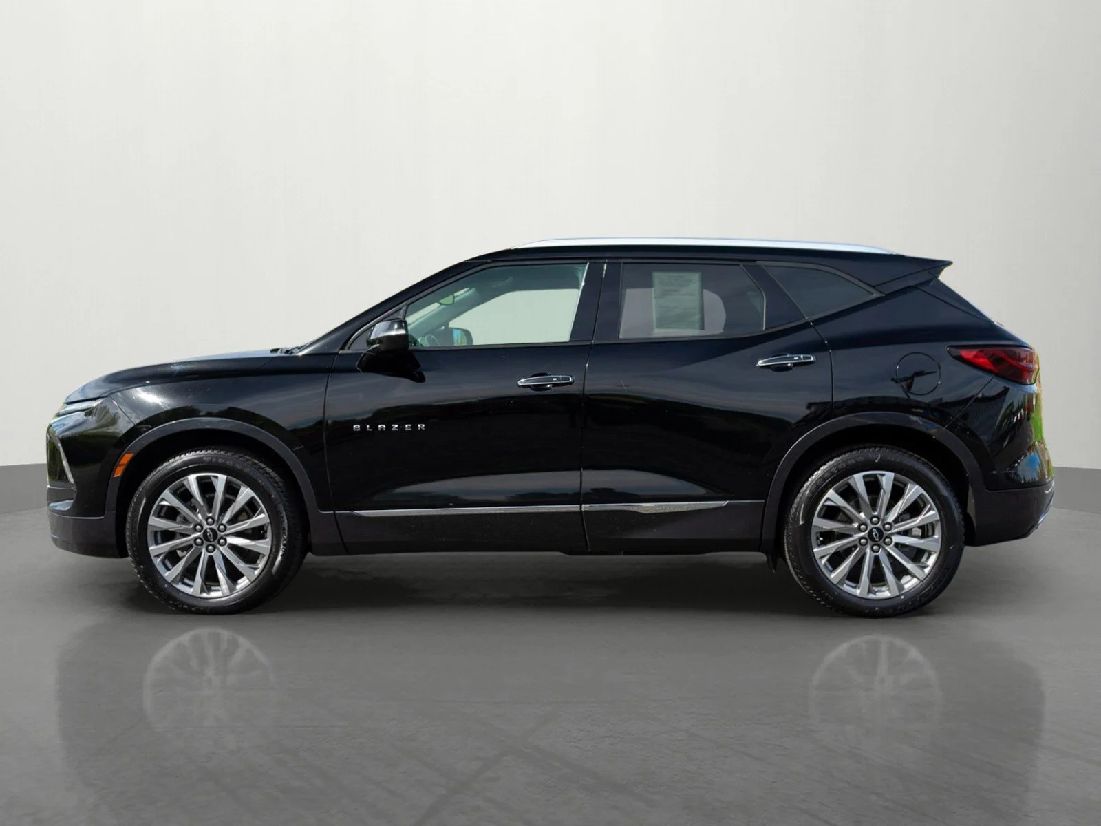 Used 2024 Black Chevrolet Premier image 4