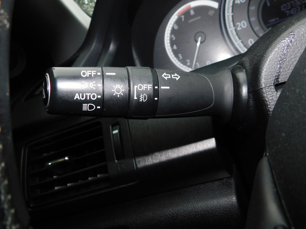 Used 2015 Gray Honda EX-L image 28