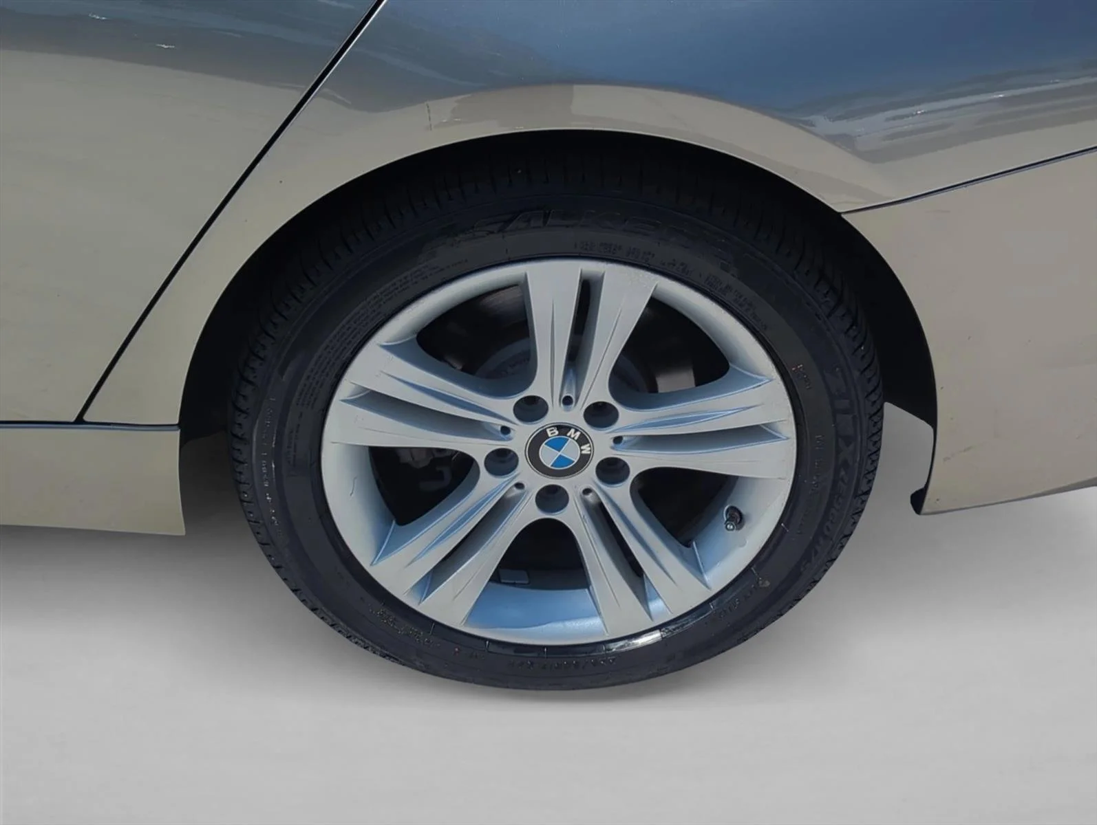 Used 2018 Platinum Silver Metallic BMW 330i image 24