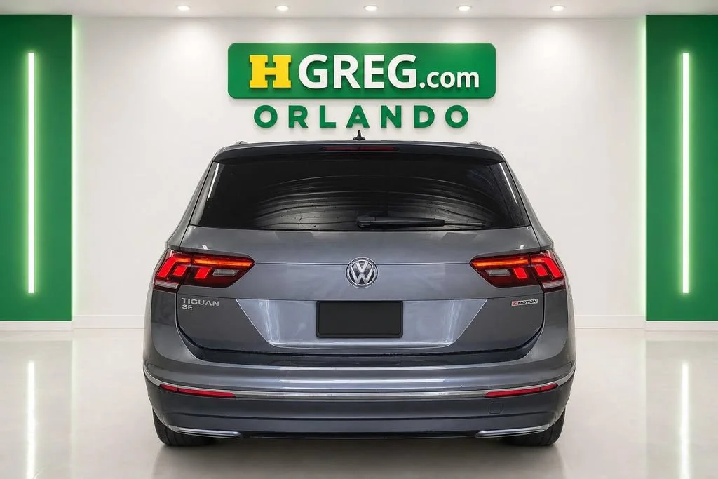 Used 2020 Platinum Gray Metallic Volkswagen SE image 7