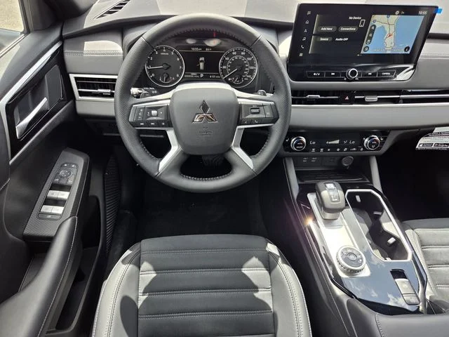 New 2026 Gray Mitsubishi LE 1.5T 2WD image 9