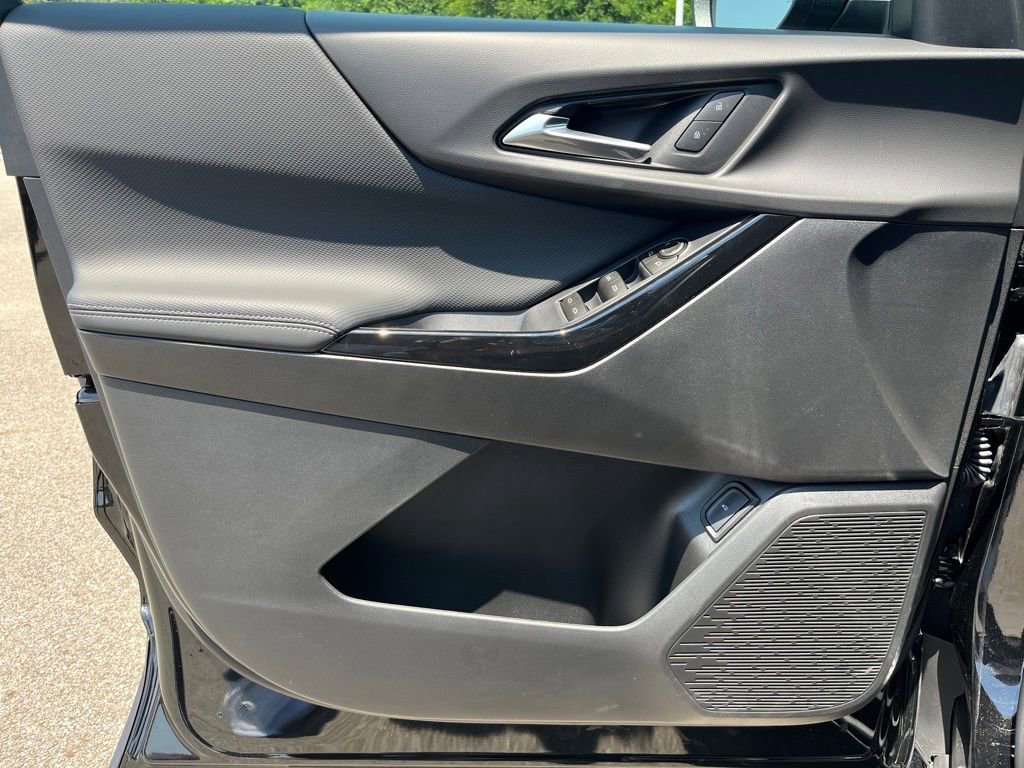 2026 Chevrolet Equinox LT - Photo 12