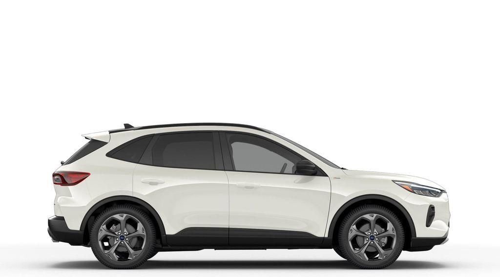 New 2026 Star White Metallic Tri-coat Ford ST-Line image 37