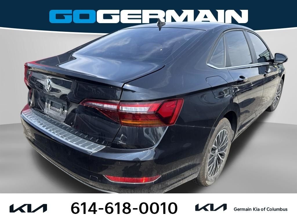 Used 2019 Black Volkswagen SEL image 4