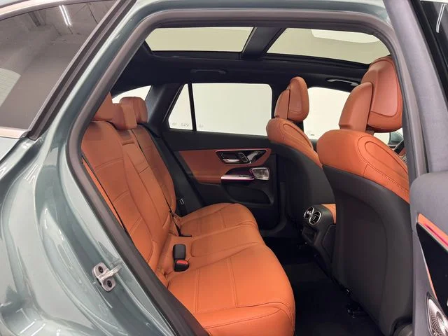 New 2027 Silver Mercedes-Benz GLC 300 image 18