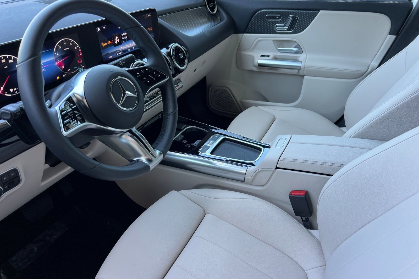 Certified Used 2026 Polar White Mercedes-Benz 250 image 14