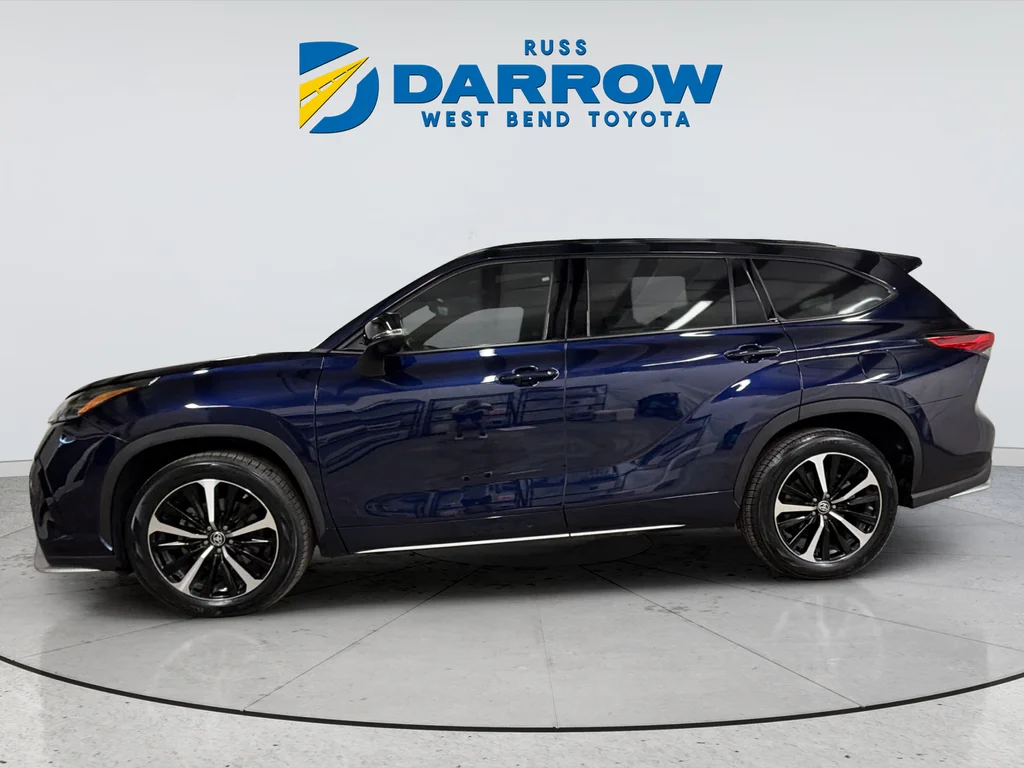 Pre-Owned 2021 Toyota Highlander for sale in West Bend, WI | near