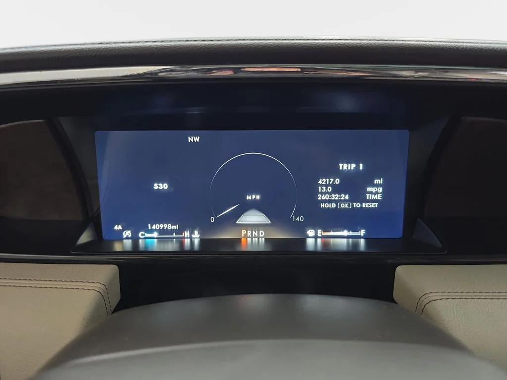 Used 2018 Velvet Lincoln Reserve image 21