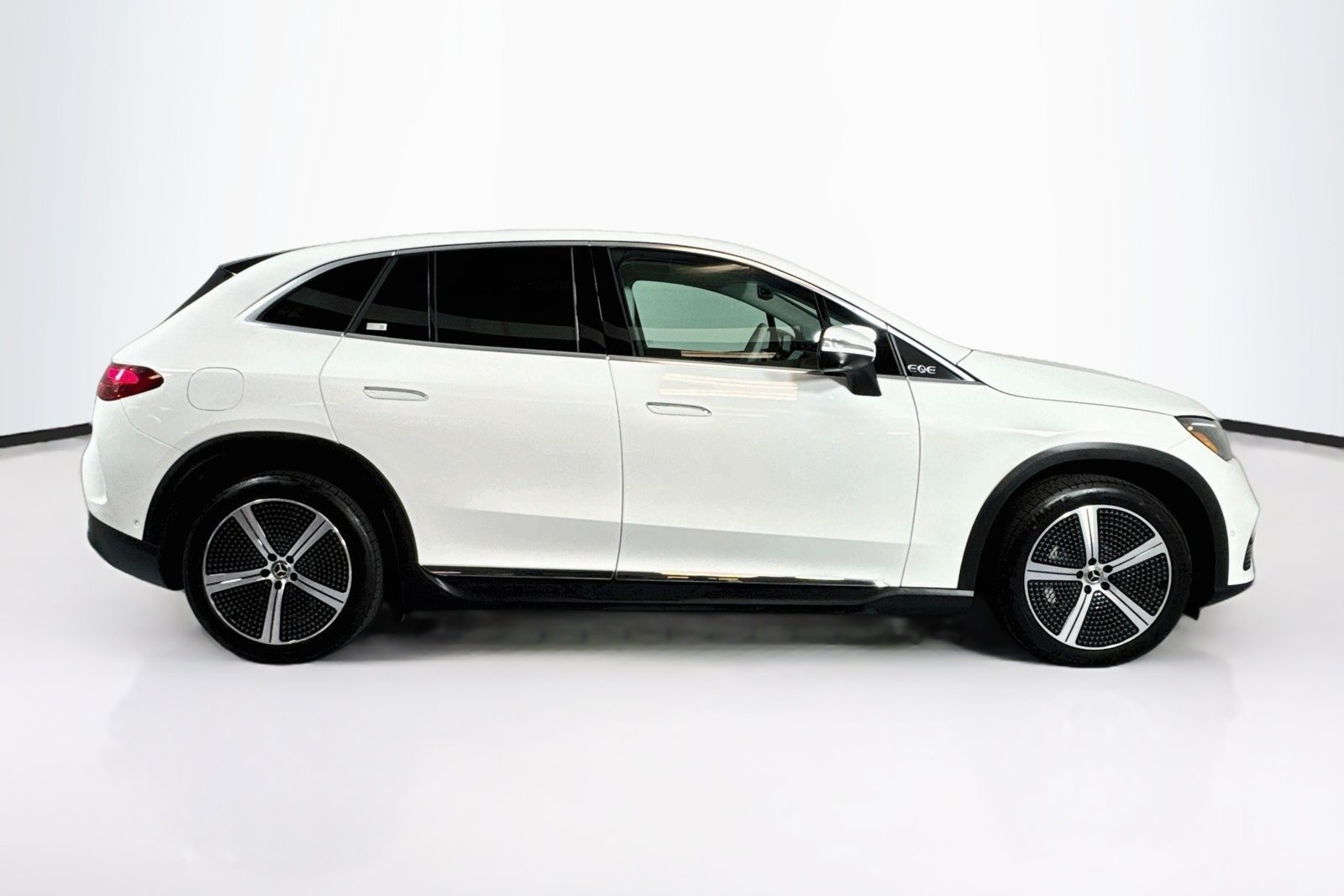 Certified Used 2023 Polar White Mercedes-Benz EQE 350 image 4