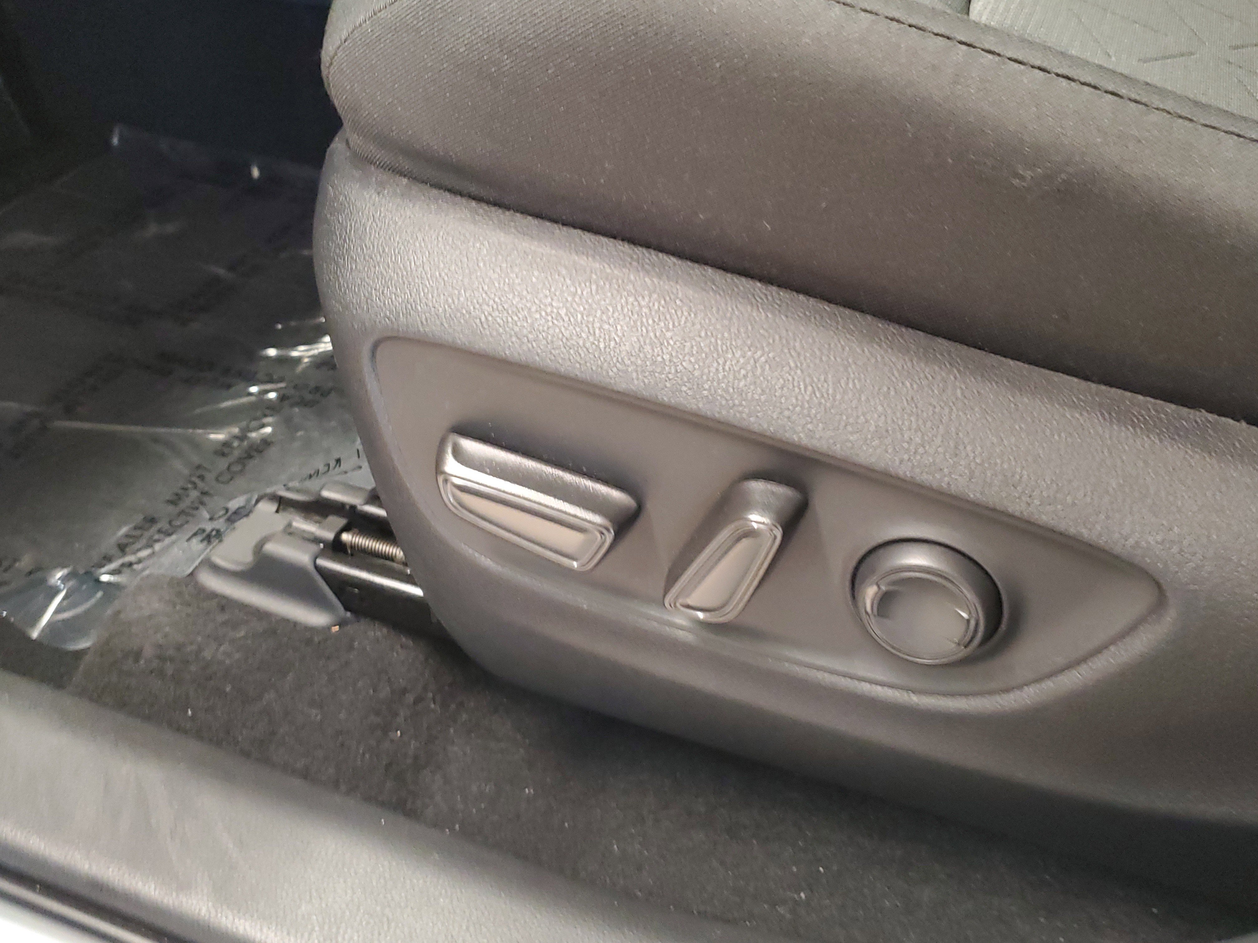 Used 2023 Ice Toyota XLE image 20