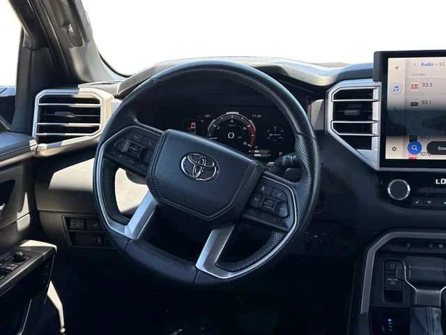 Certified Used 2025  Toyota Limited image 15
