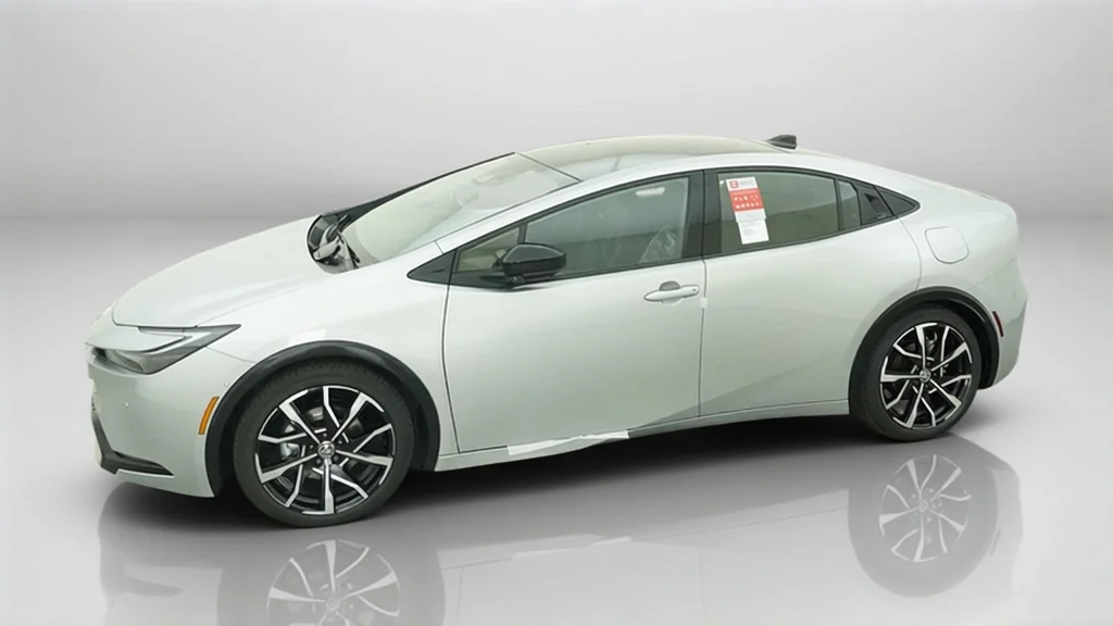 New 2026 Cutting Edge Toyota XSE Premium image 3