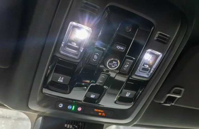 New 2026 Black Chevrolet High Country image 35