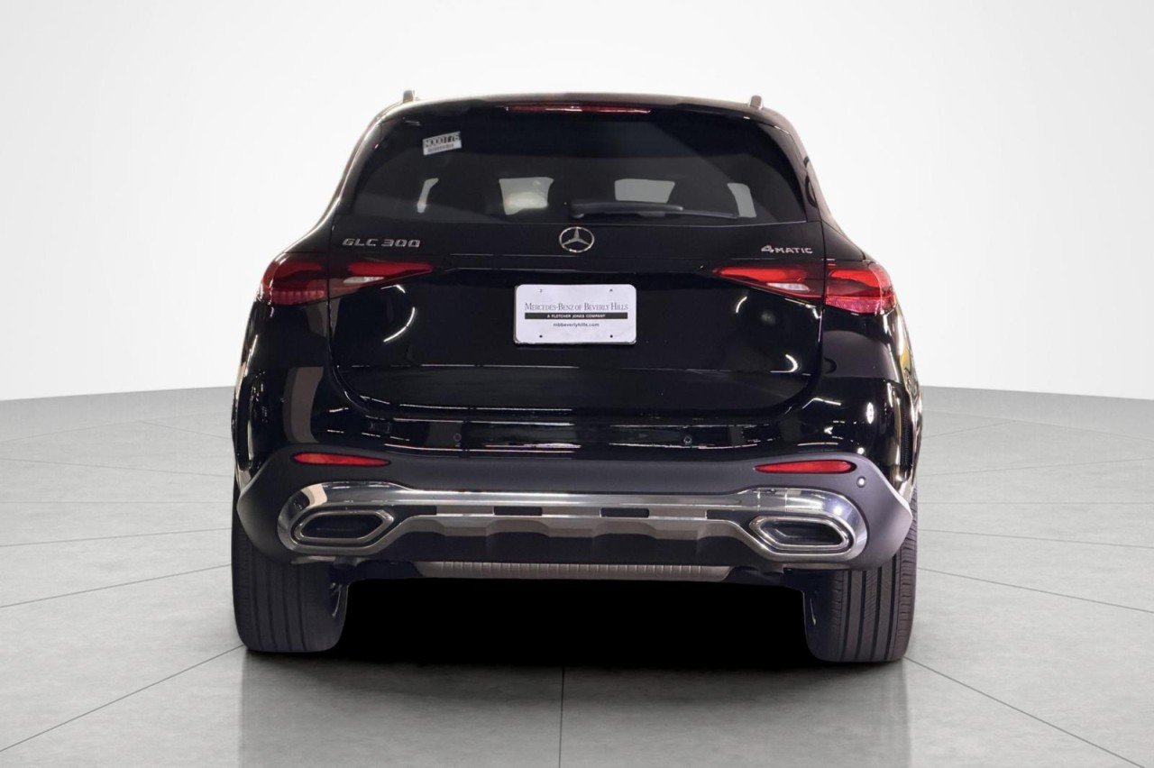 New 2026 Black Mercedes-Benz GLC 300 4MATIC® SUV image 4