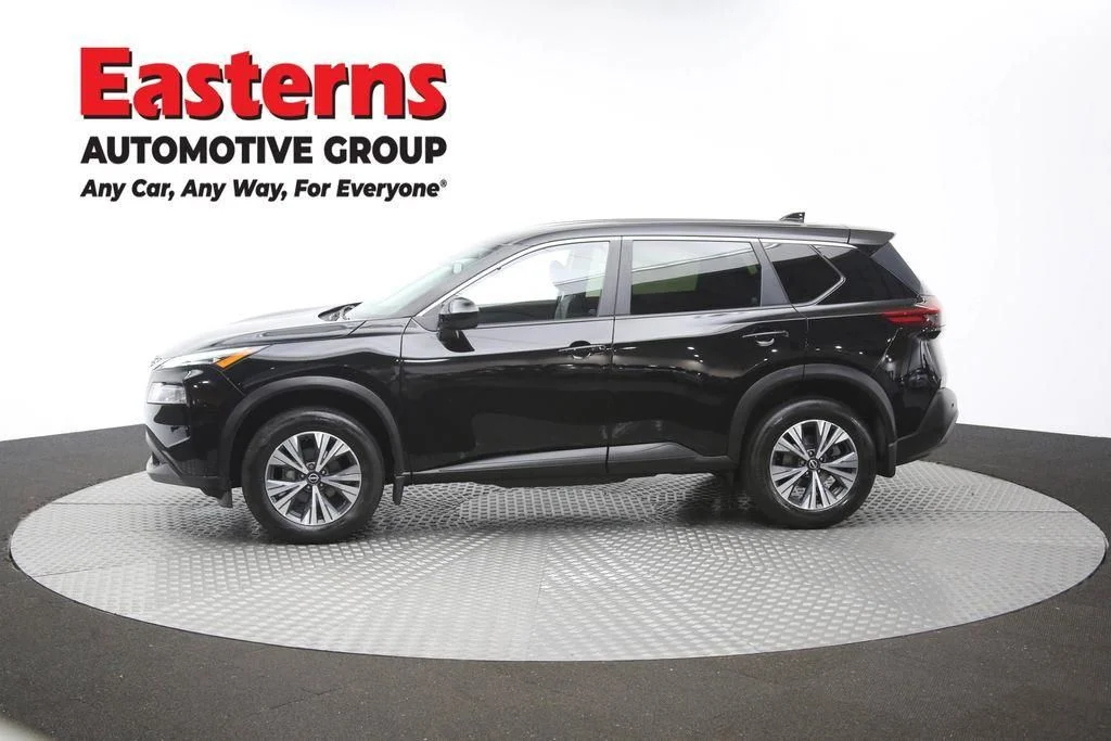 Used 2023 Black Nissan SV image 61