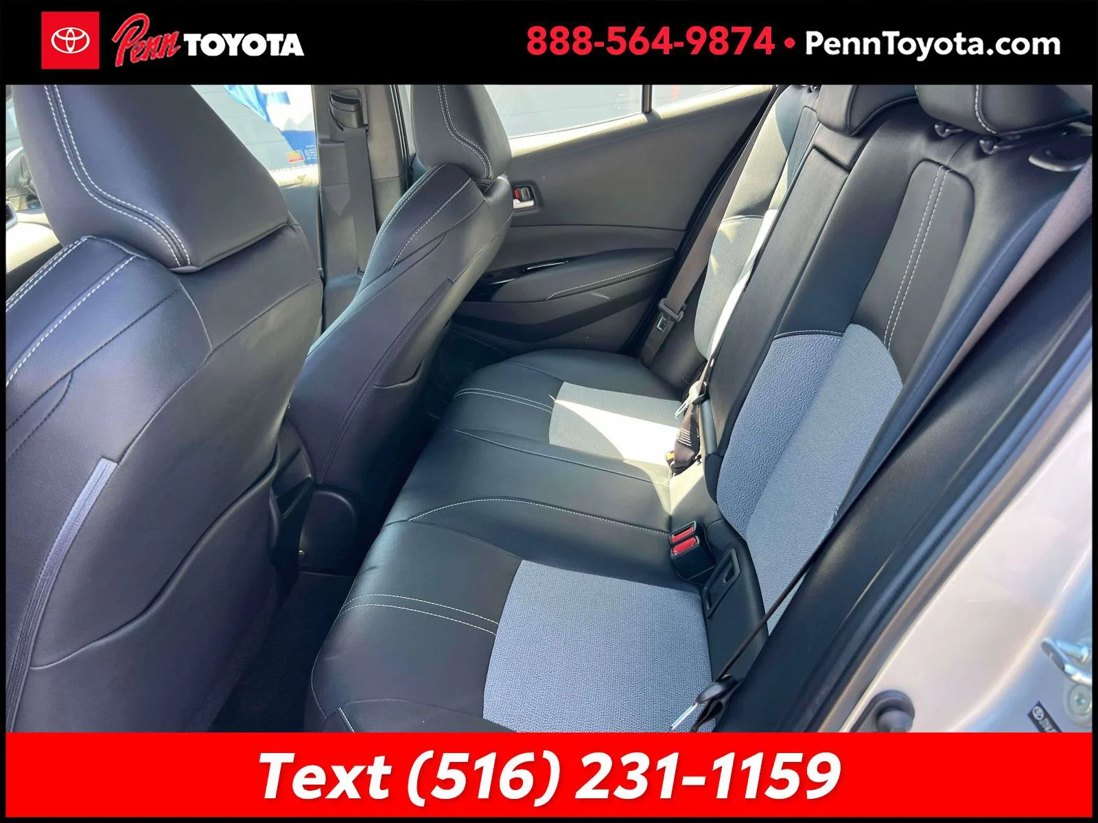 Used 2019 CLASSIC SILVER METALLIC Toyota XSE image 12