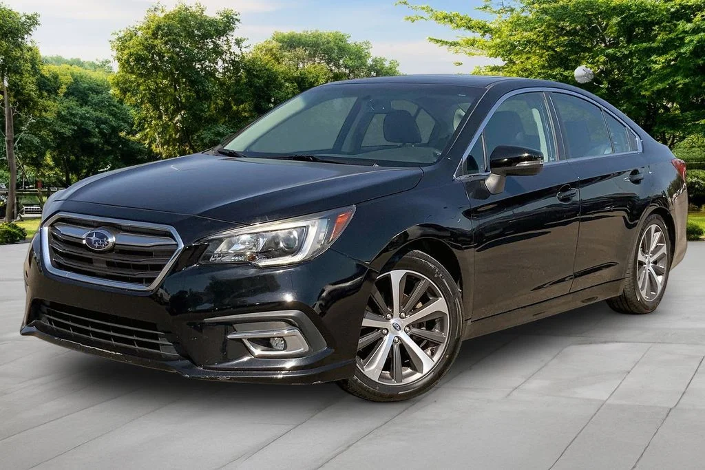 Used 2018 Black Subaru 2.5i image 1