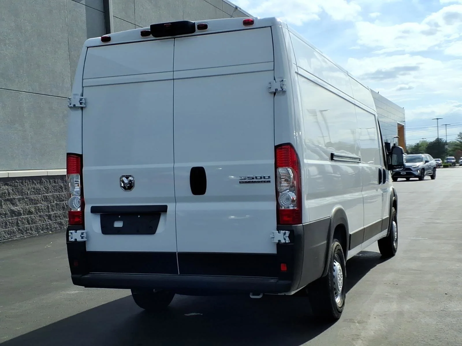 New 2026 Bright White Clearcoat Ram Tradesman image 16