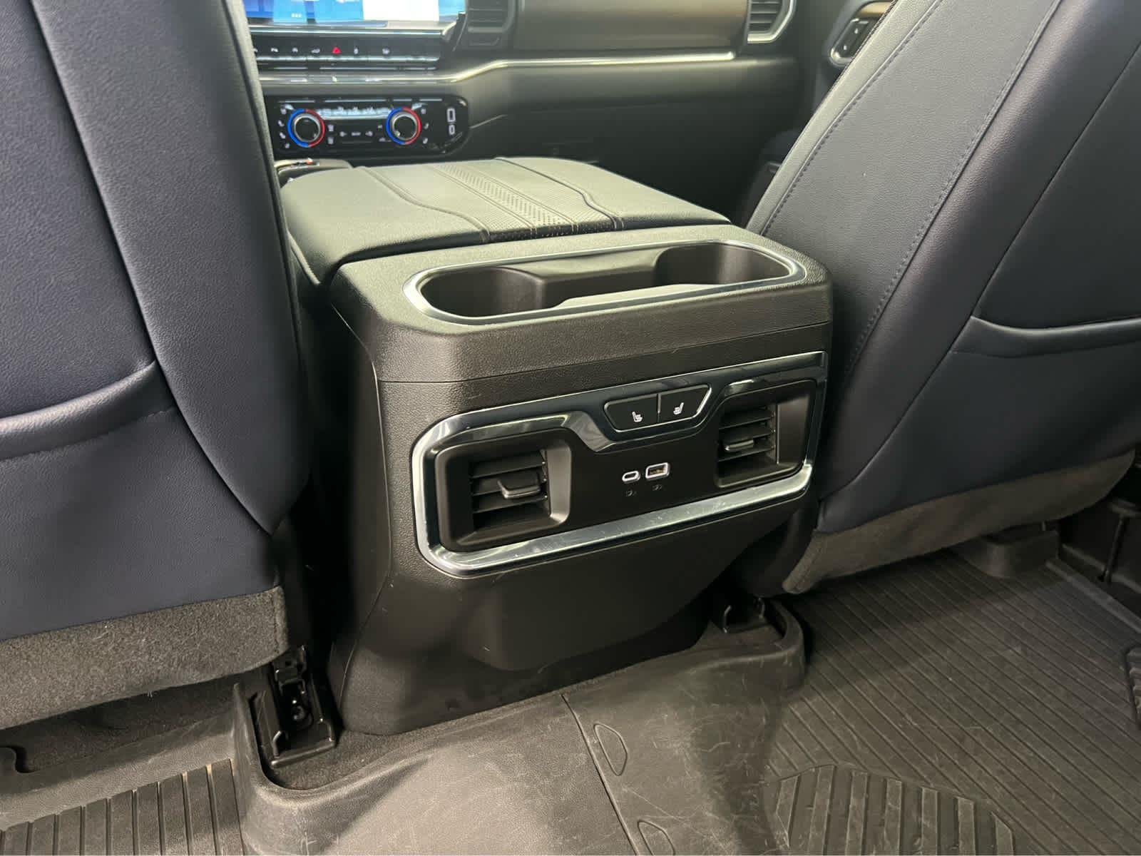 2024 Chevrolet Silverado 1500 High Country - Photo 29