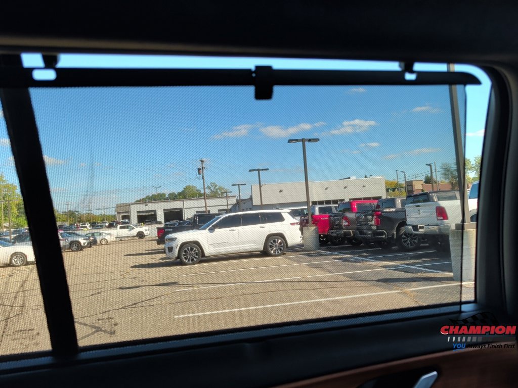 Used 2023 Black Jeep Summit image 44