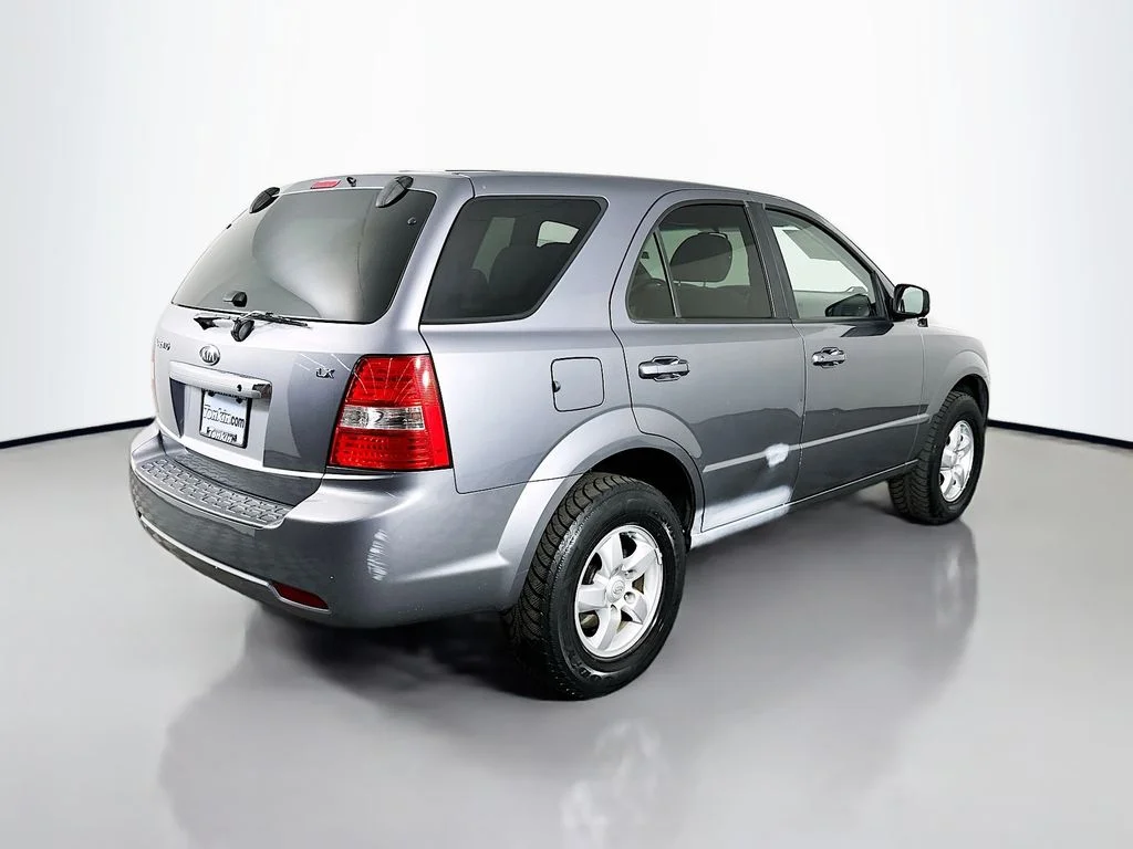 Used 2008 Alpine Gray Kia LX image 8
