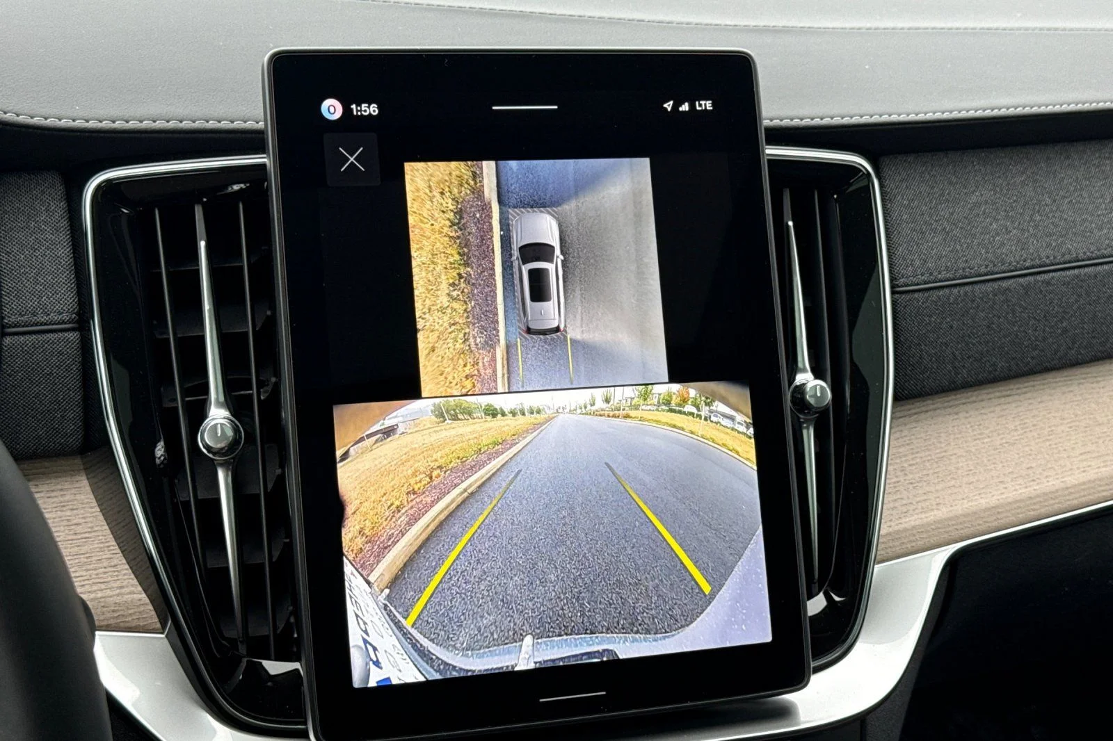 New 2026 Aurora Silver Volvo Plus image 19
