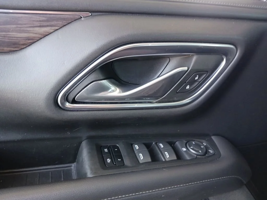 Used 2021 BLACK Chevrolet LT image 31