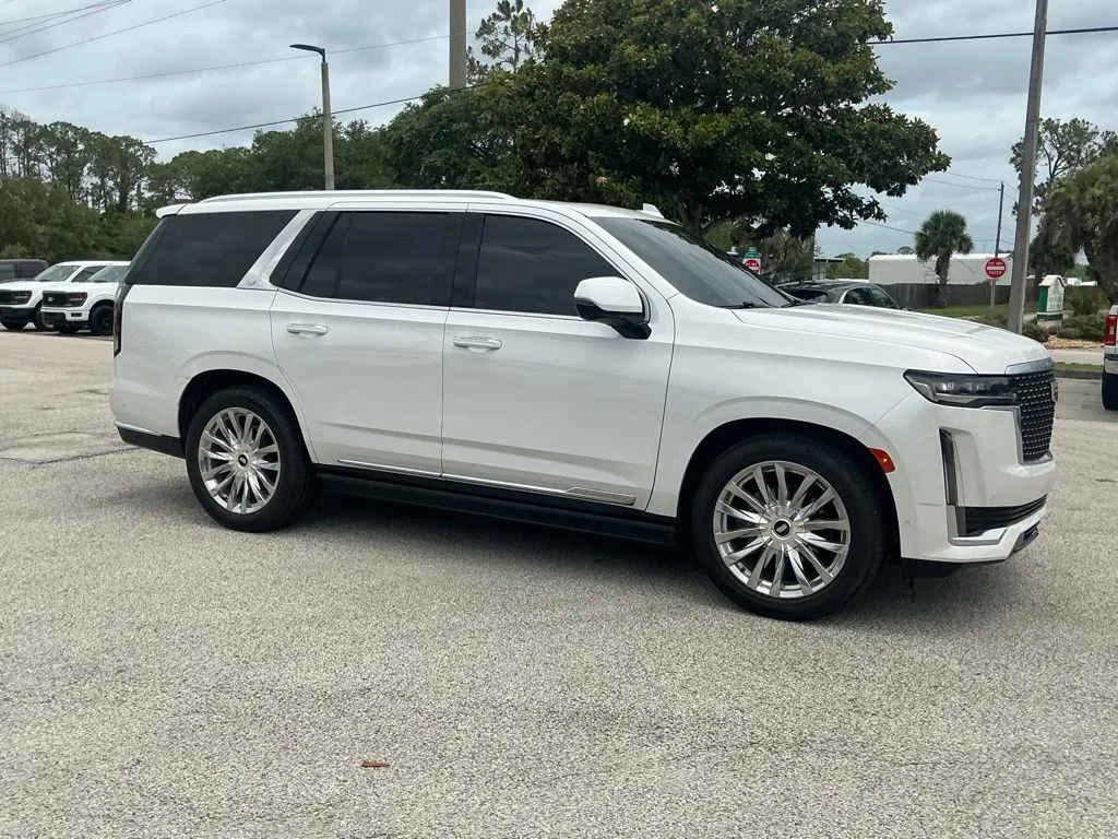 Used 2023 White Cadillac Premium Luxury image 19