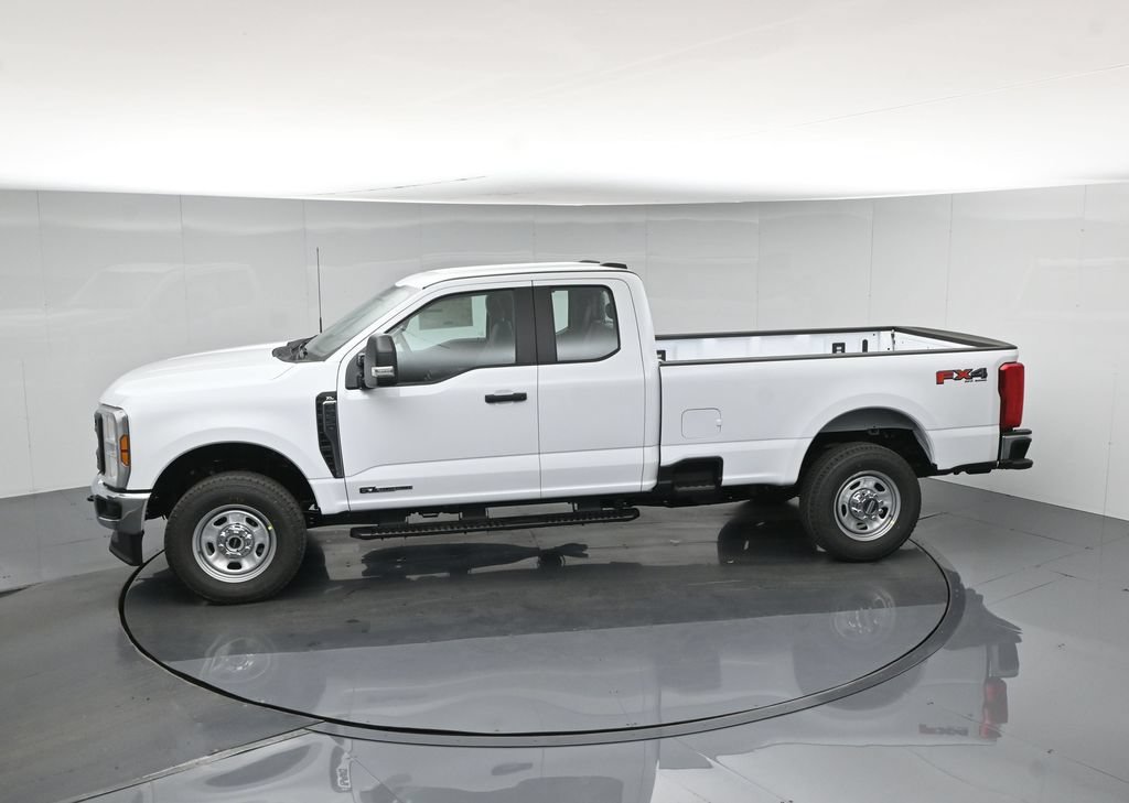 New 2026 Oxford White Ford XL image 41