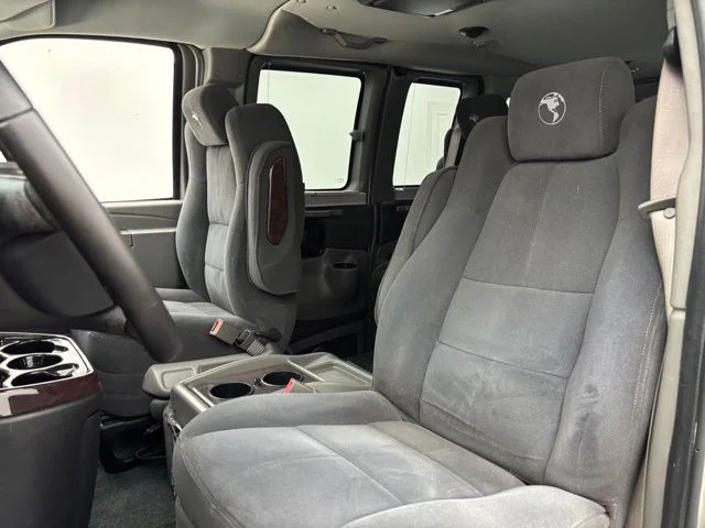 Used 2019 Silver Ice Metallic Chevrolet Explorer Limited SE image 19