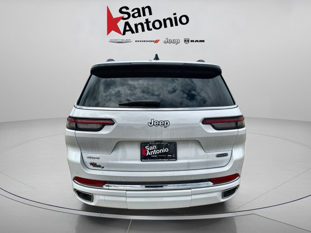 New 2025 Bright White Clear-Coat Exterior Paint Jeep Overland image 12