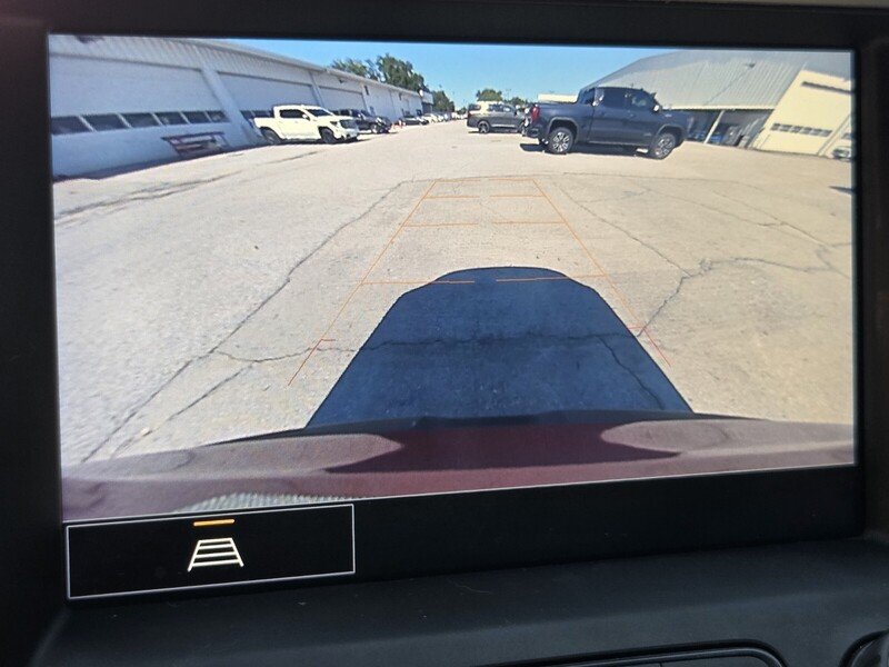 Used 2023 RED GMC FWD 4DR SLT image 19
