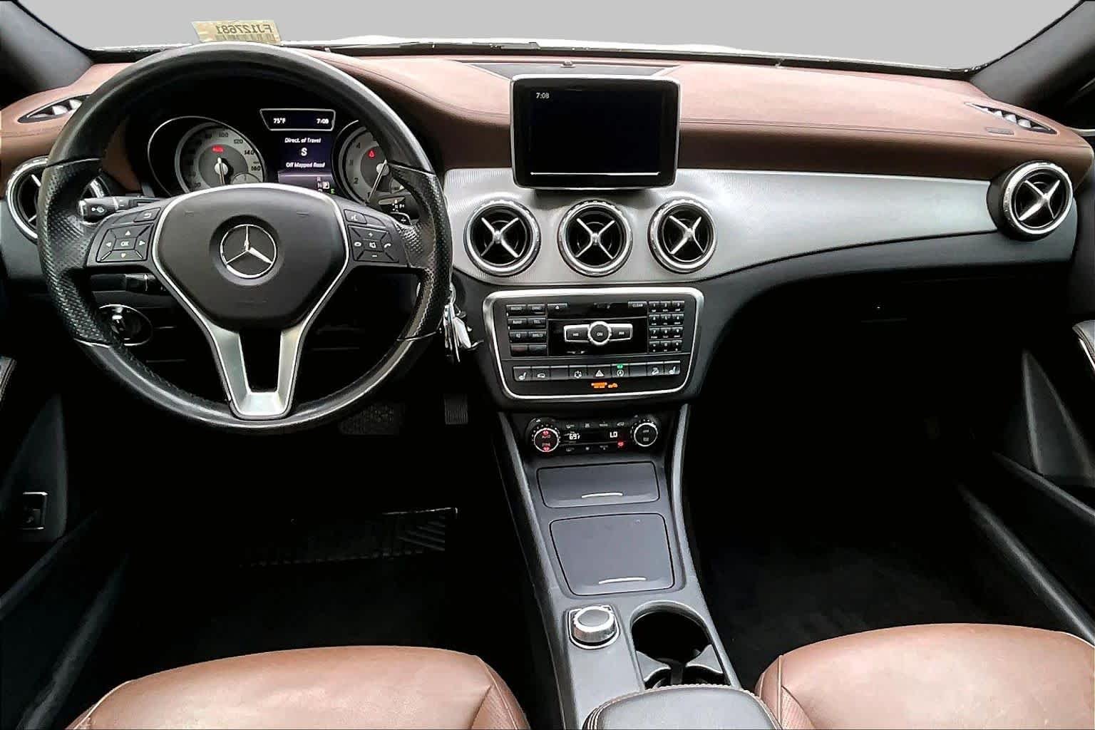 Used 2015 Cirrus White Mercedes-Benz GLA 250 image 27