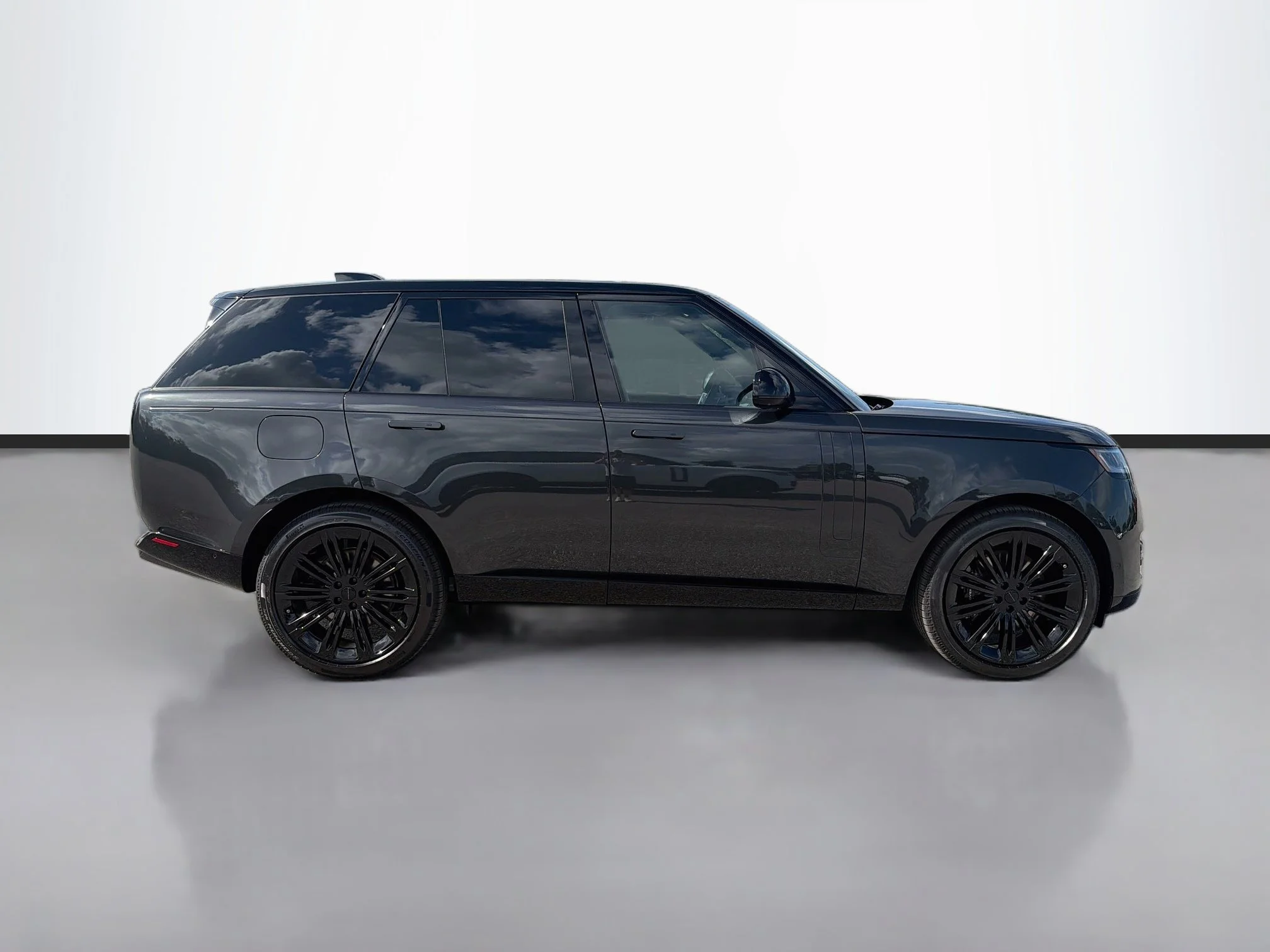 New 2026 Carpathian Grey Land Rover SE image 6