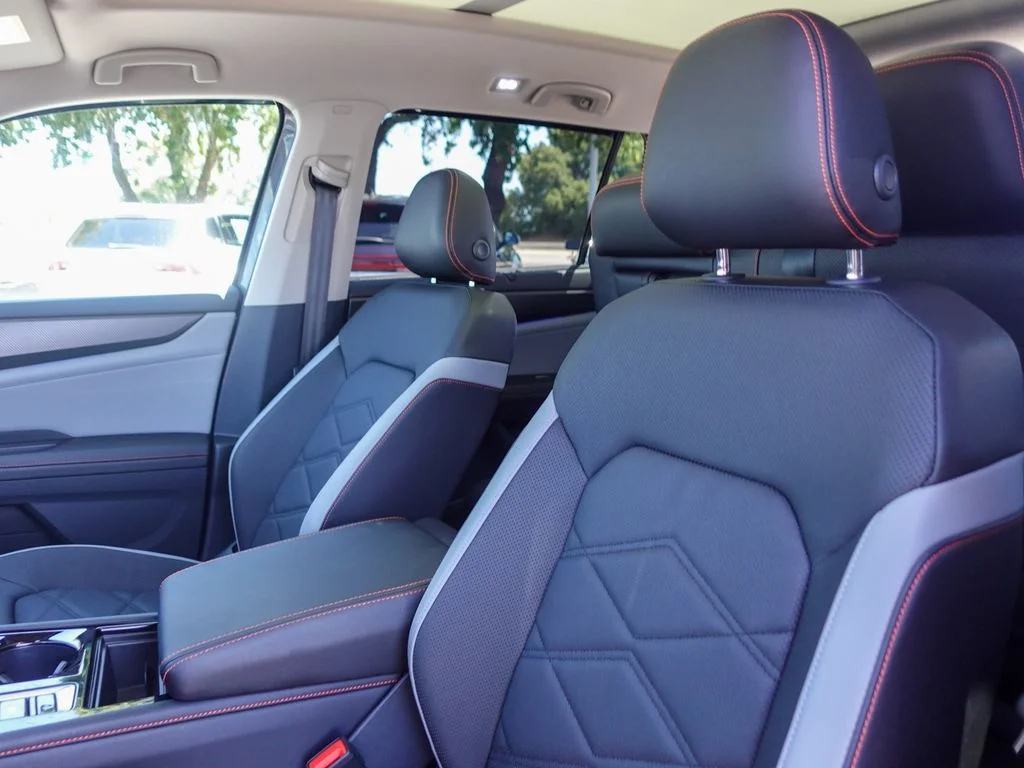 Certified Used 2025 Pure Gray Volkswagen 2.0T Peak Edition image 21