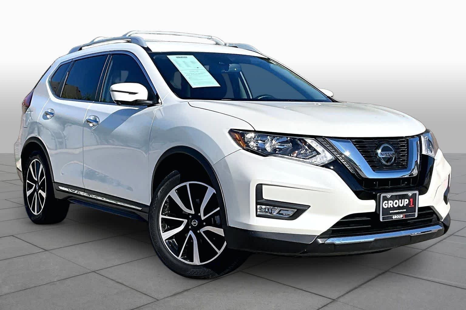 Used 2019 Pearl White Tricoat Nissan SL image 3