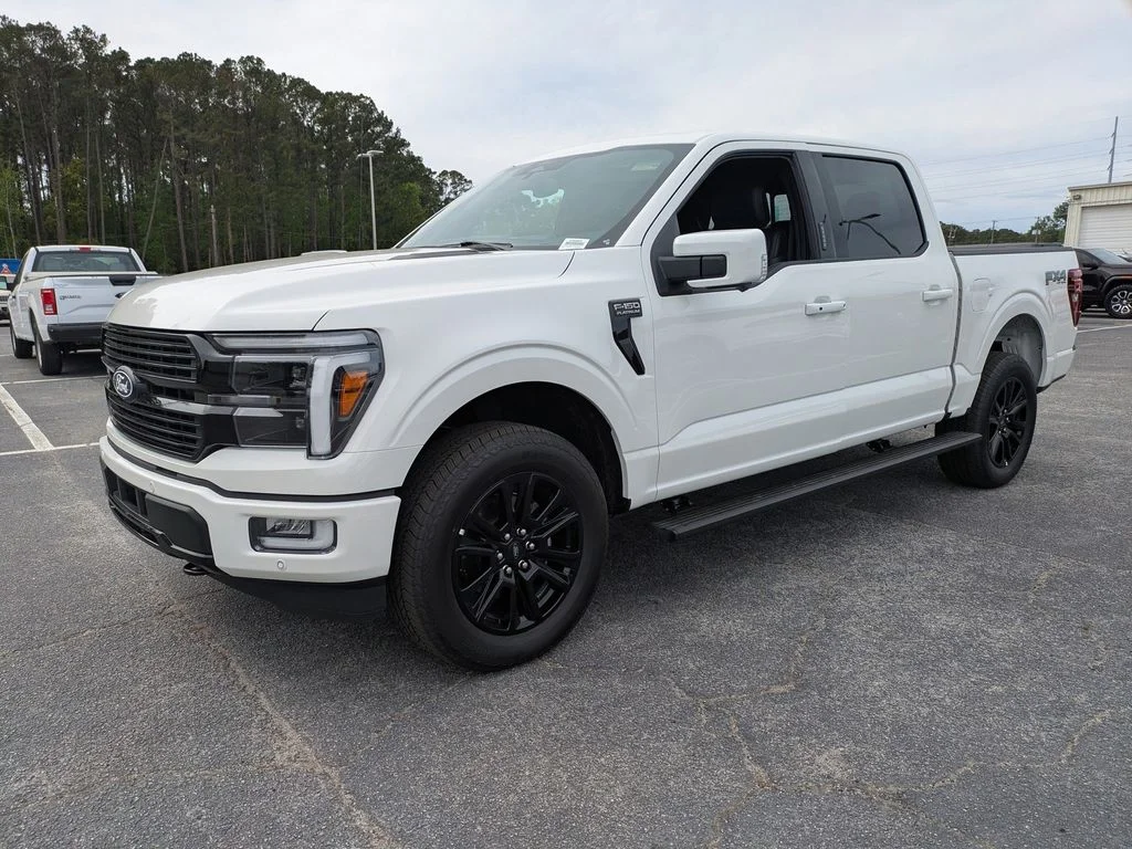 New 2026 Star White Metallic Tri-Coat Ford Platinum image 8