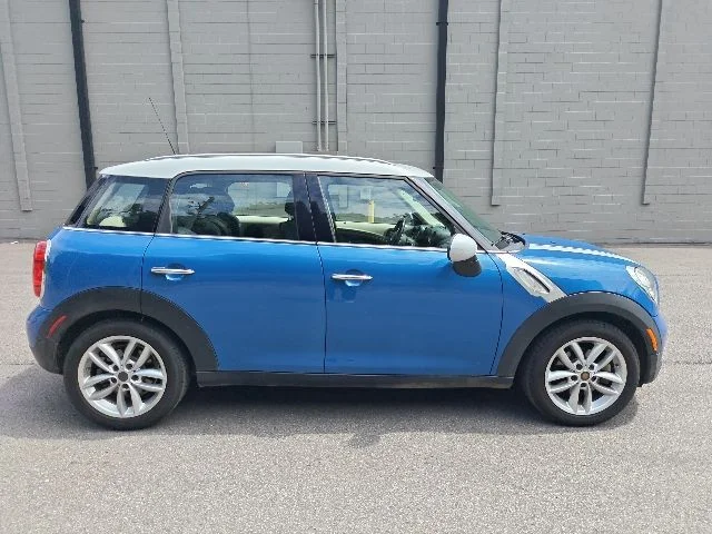 Used 2013 Blue MINI Base image 2