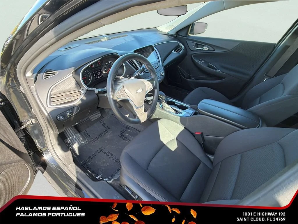 Used 2025 Mosaic Black Metallic Chevrolet 1LT image 13