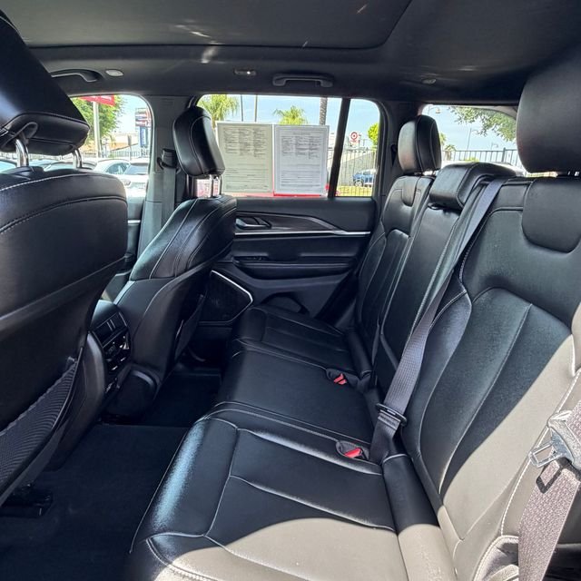 Used 2024 Gray Jeep 4xe image 37
