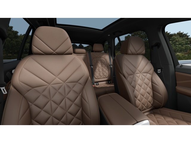 New 2026 Mineral White Metallic BMW  image 11