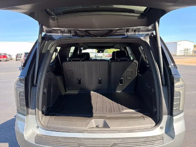 New 2027 Sterling Gray Metallic Chevrolet LT image 27