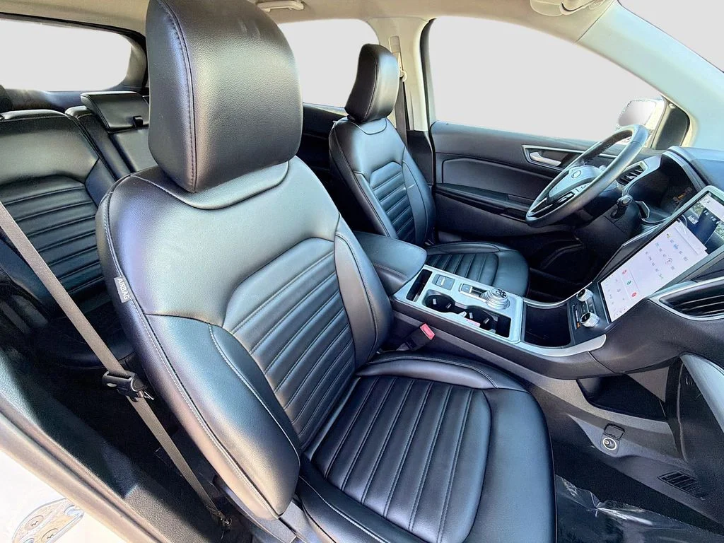 Used 2022 White Ford SEL image 13